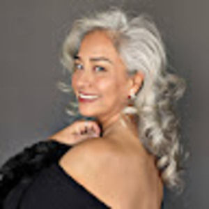 Meet your Posher, Mireya